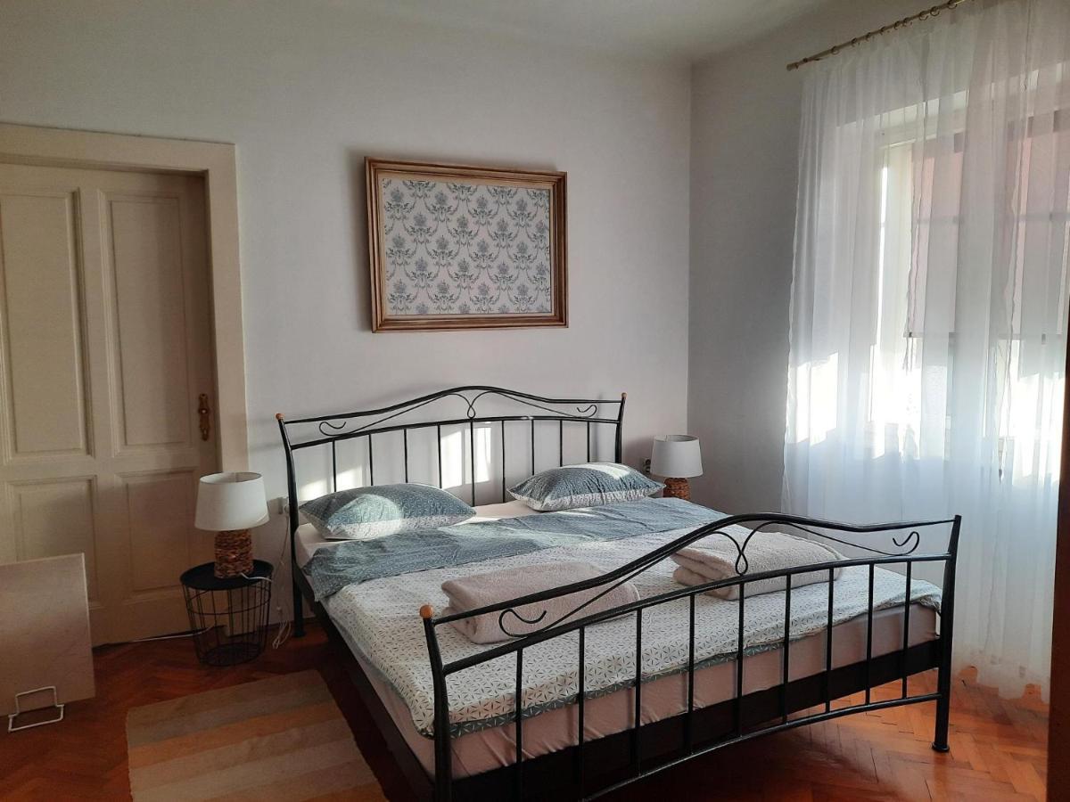 Apartman Soda Ogulin Bagian luar foto