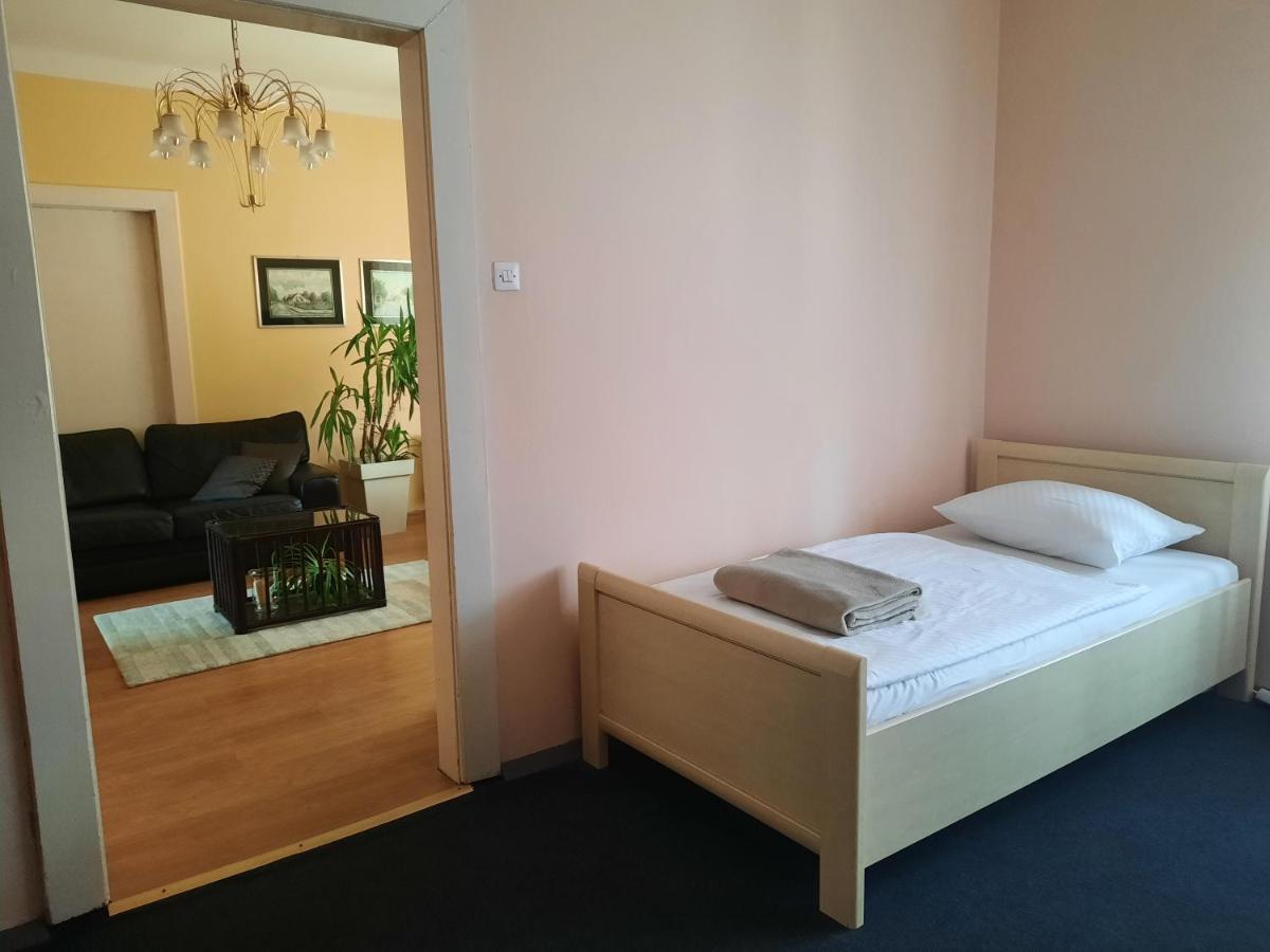 Apartman Soda Ogulin Bagian luar foto