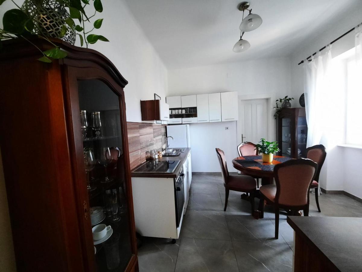 Apartman Soda Ogulin Bagian luar foto